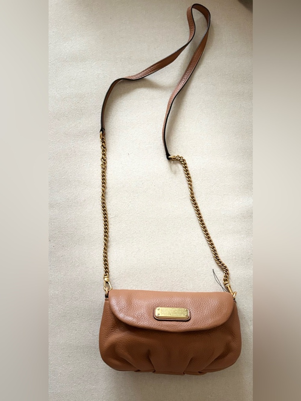 Marc by Marc Jacobs Cognac Leather Crossbody Bag with Gold Plaque - Picture 4 of 8